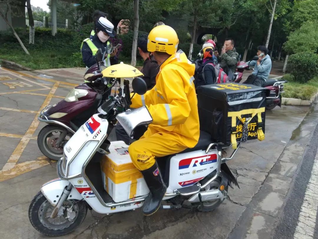 昆明交警