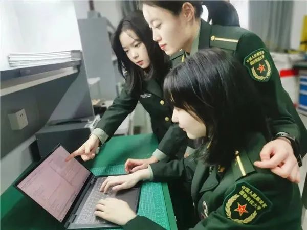 掌上春城