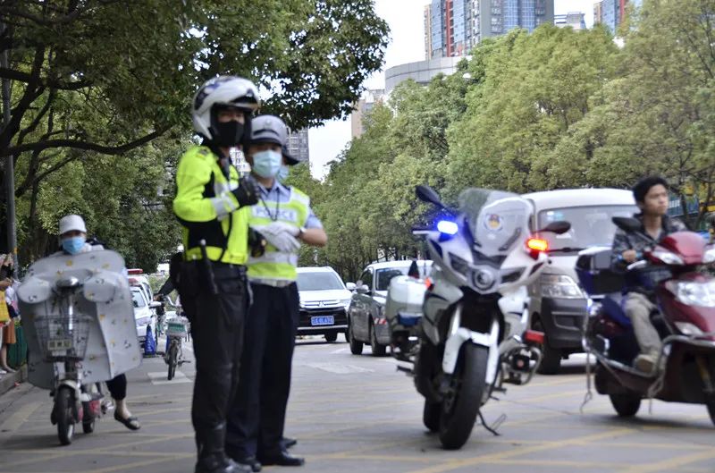 昆明交警