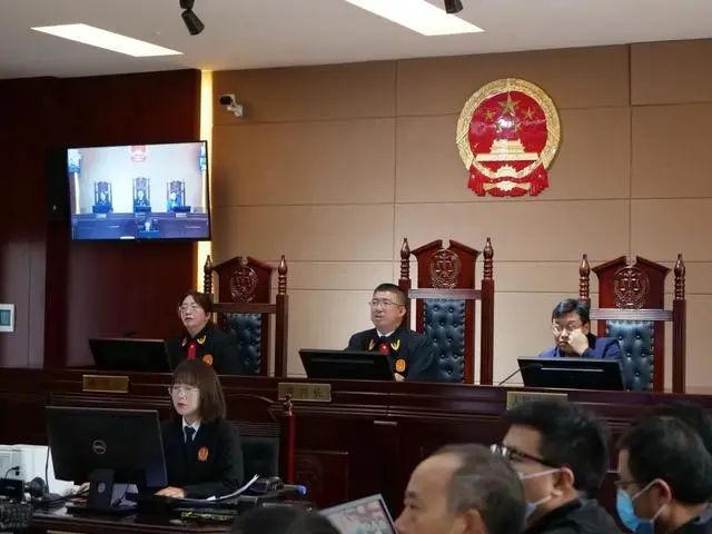 掌上春城