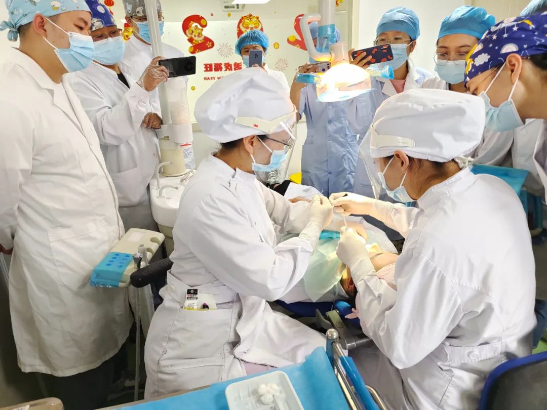 昆明医科大学附属口腔医院