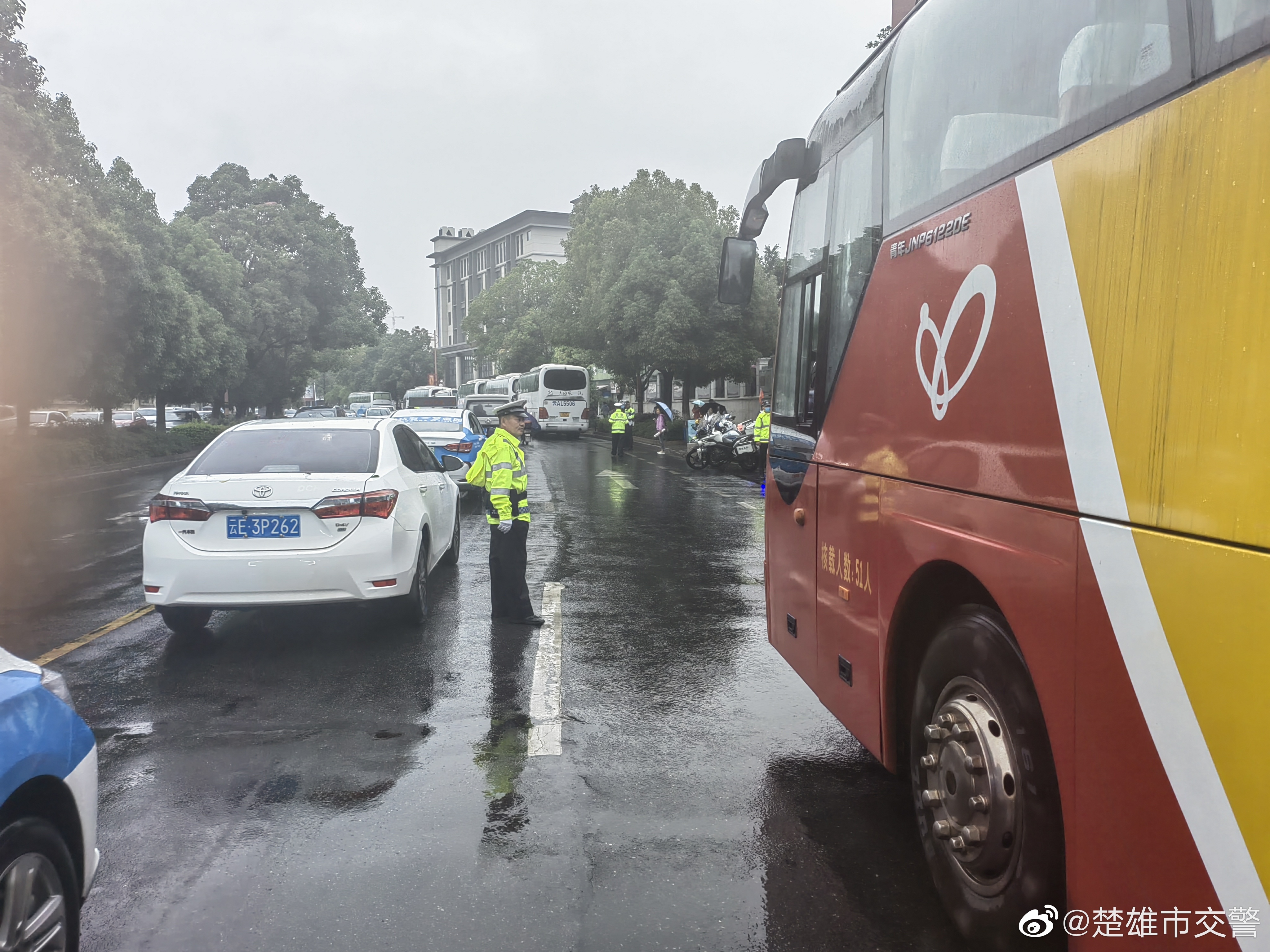 楚雄市交警微博