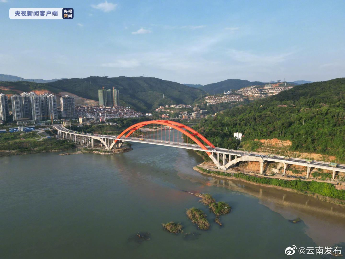 西双版纳澜沧江黎明大桥建成通车