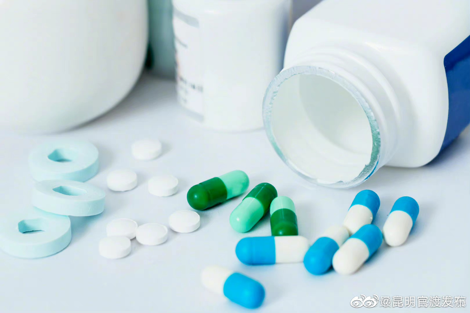 药房生意不景气 盯上老人卖“神药”