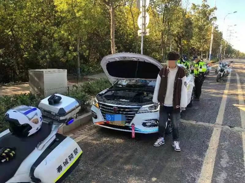 昆明交警