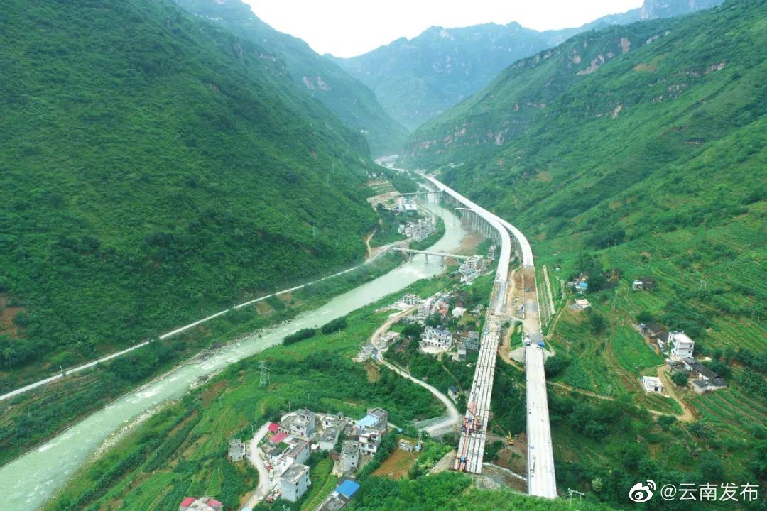 主体工程收官倒计时！都香高速A8标主线全面贯通