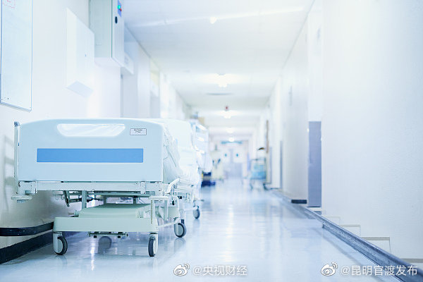 国家医保局：250种药品降价幅度超50%，2021年累计为患者减负1494.9亿元