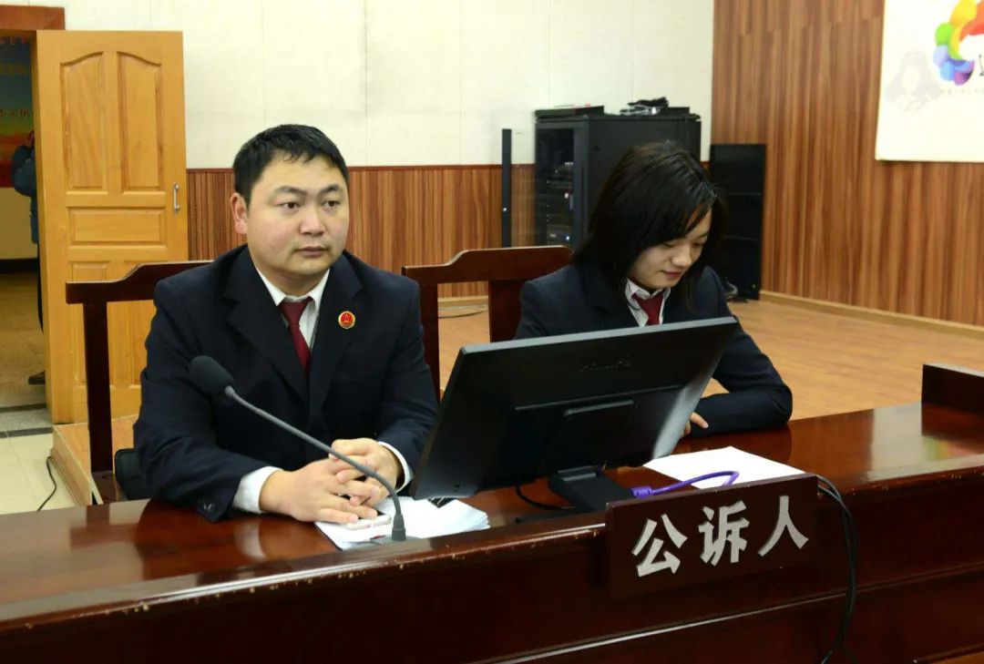 云南依法治省