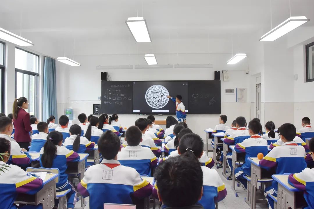 盘龙教育(微信)