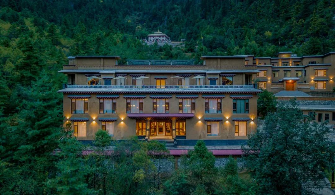 昆明轿子山旅游