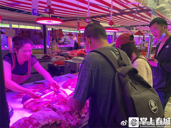 “二师兄”身价涨了！昆明猪肉价格重回高位 排骨40元/公斤