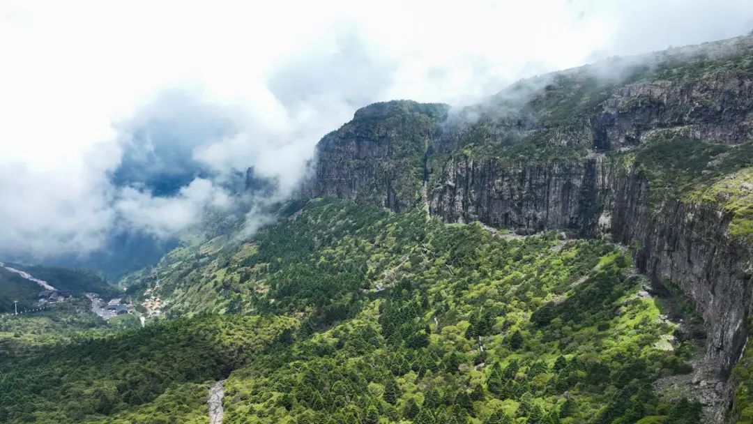 昆明轿子山旅游