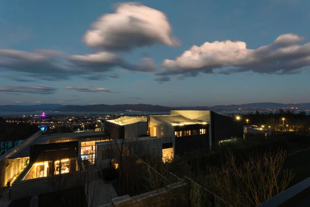 昆明轿子山旅游