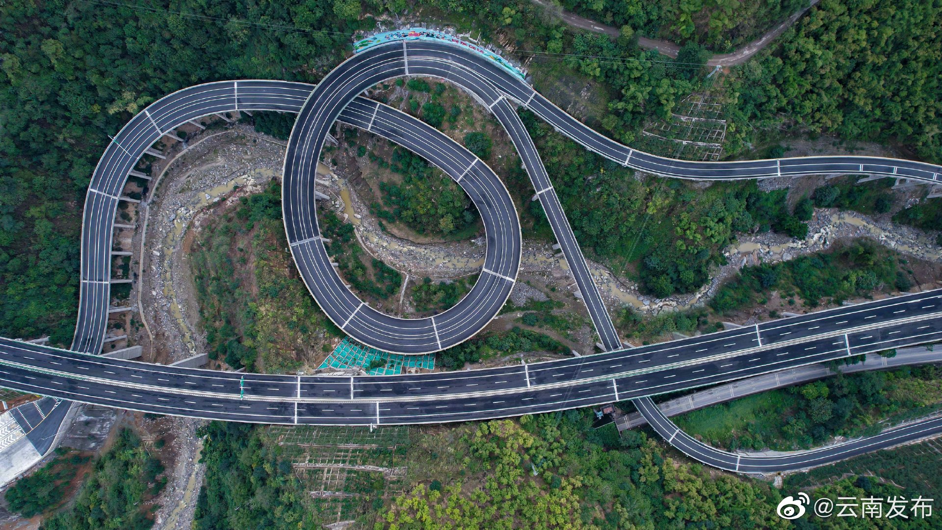 “云南发布”微博