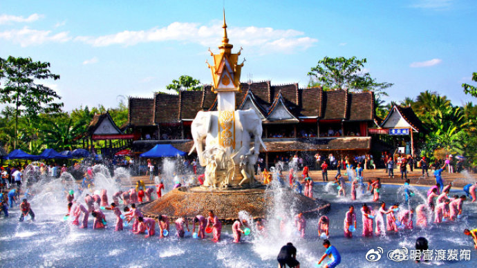 全国游客涌向云南避暑：云南机票预订量增长超一倍，高星酒店满房