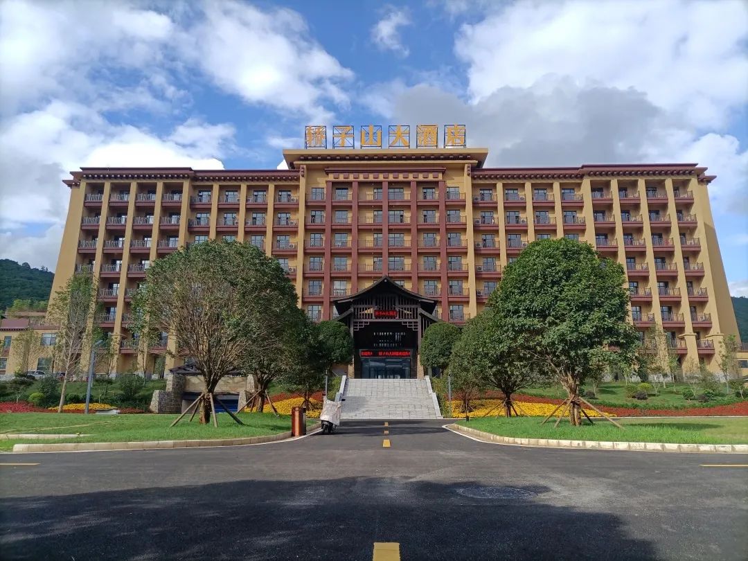 昆明轿子山旅游