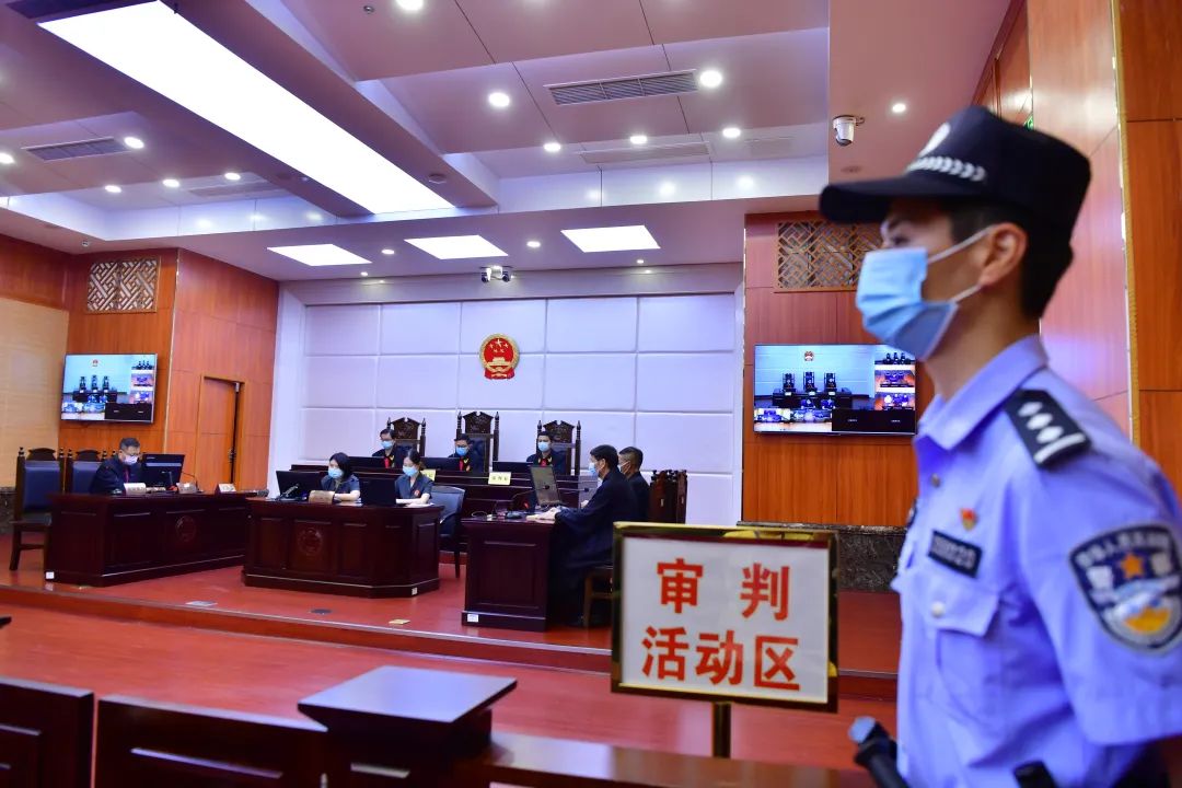云南依法治省