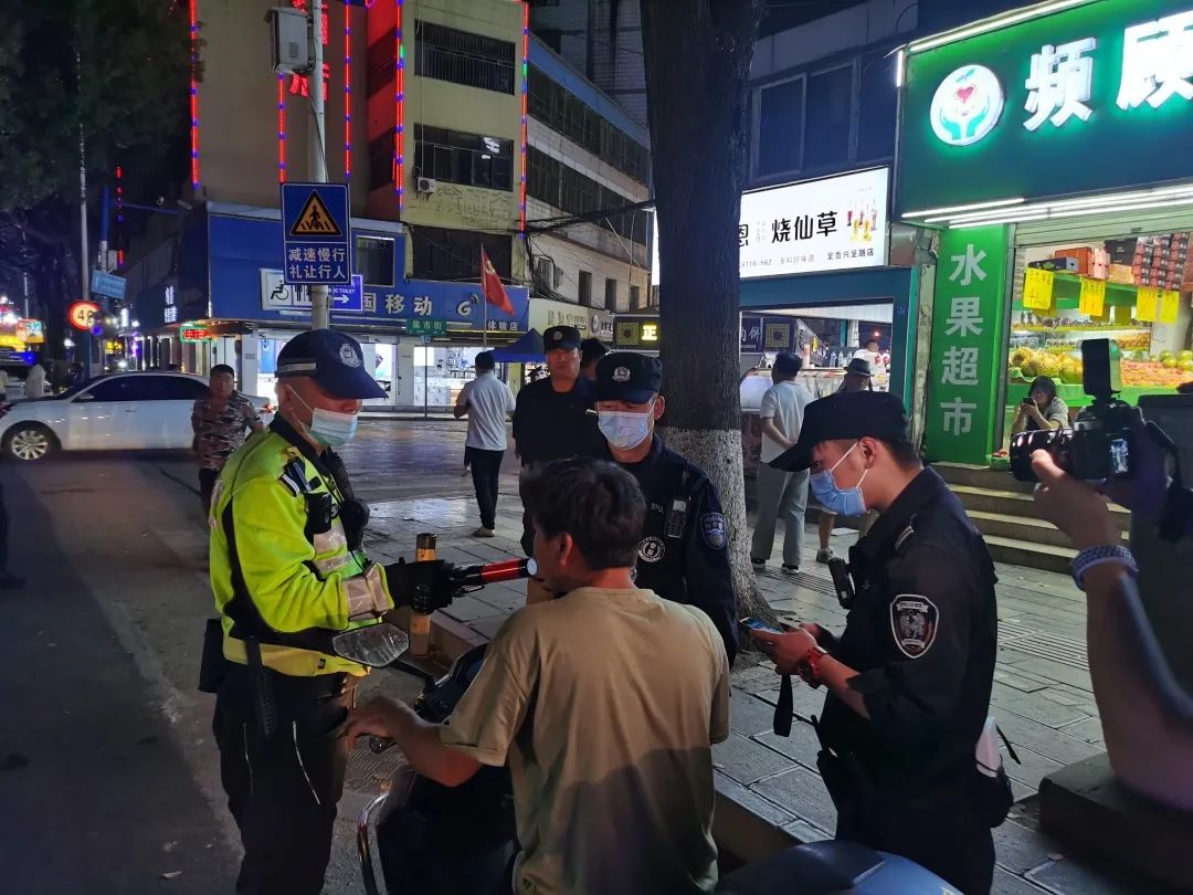 昆明交警