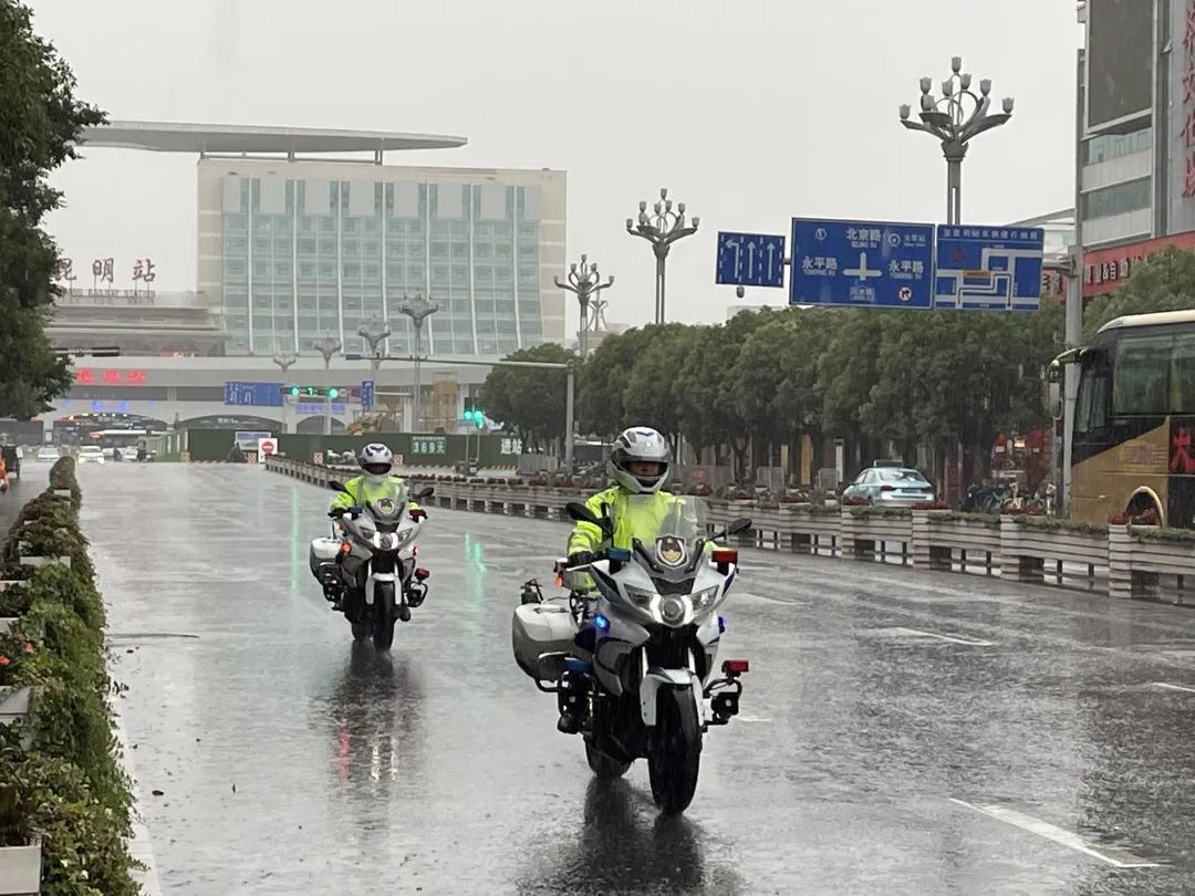 昆明交警