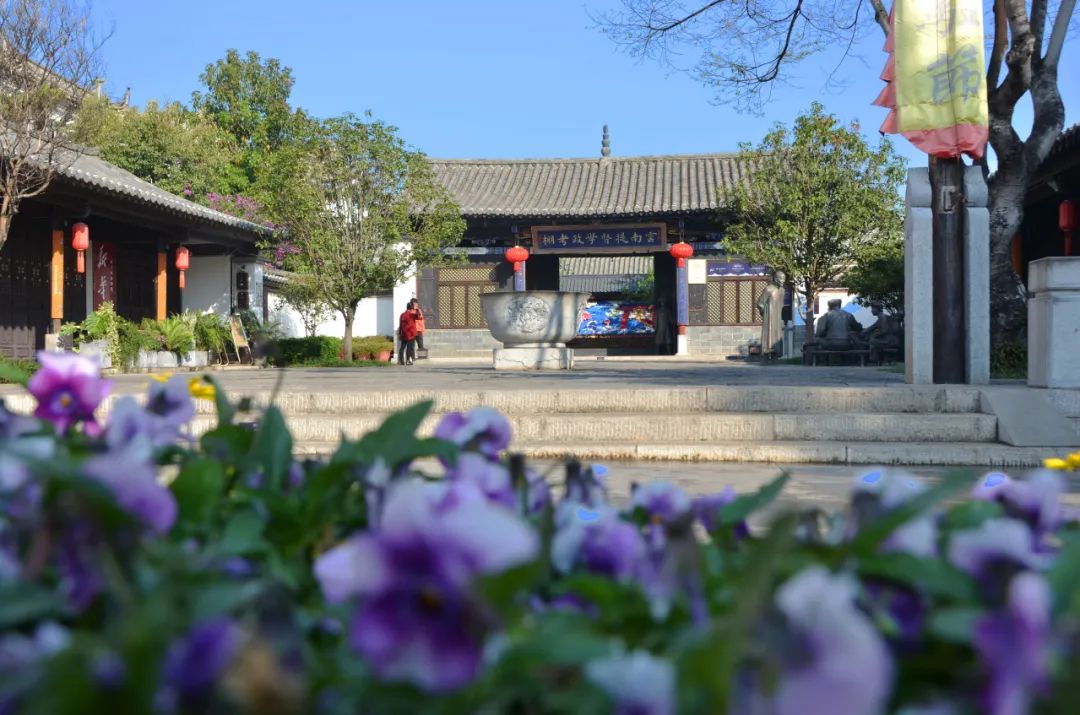 掌上春城