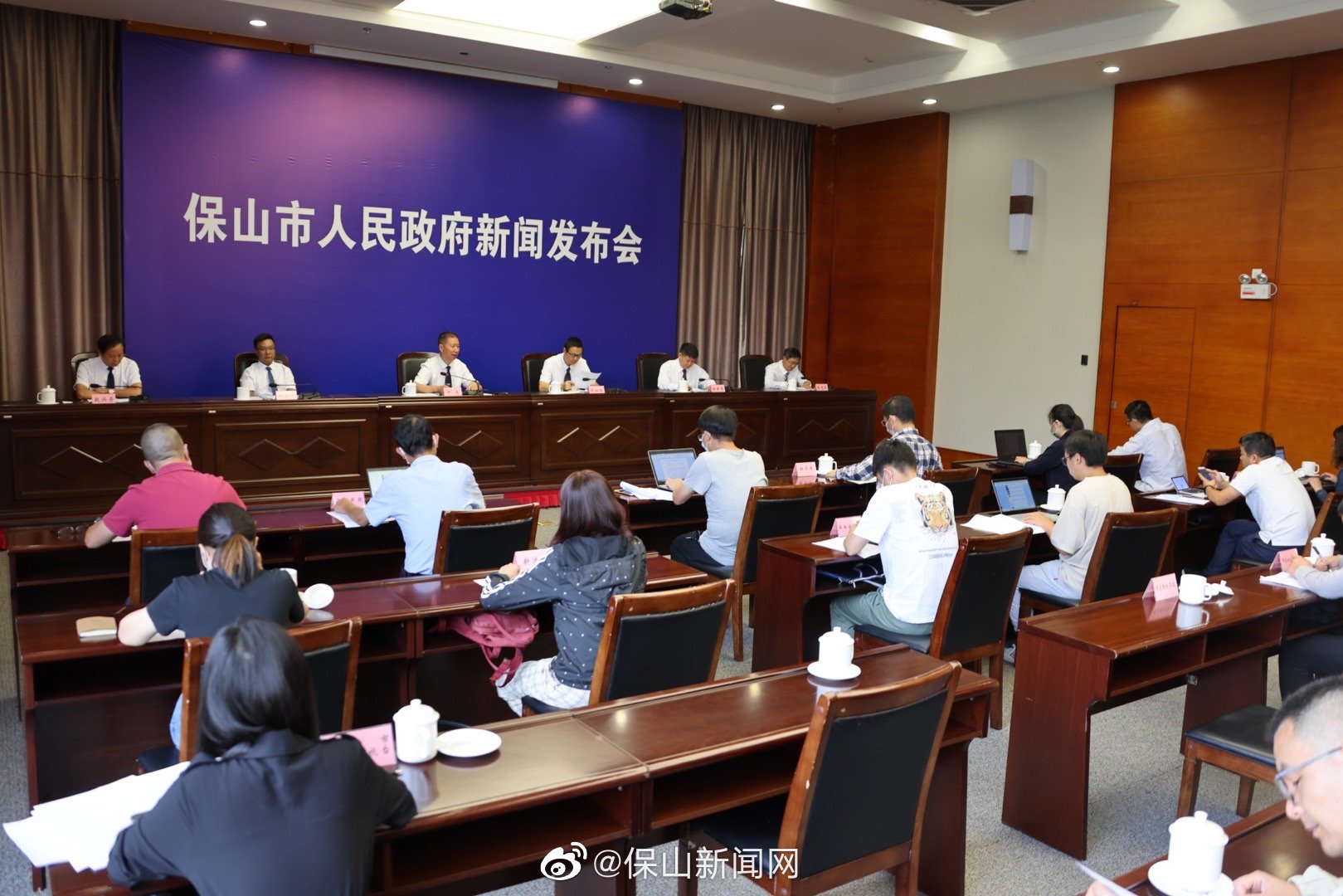 上半年，保山市全市经济加快企稳回升