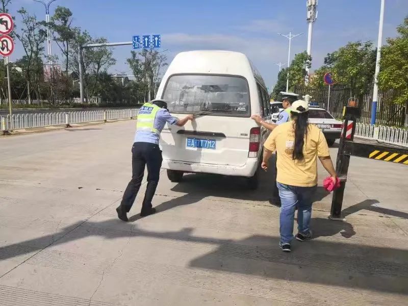 昆明交警