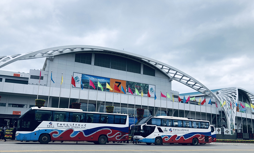 昆明轿子山旅游