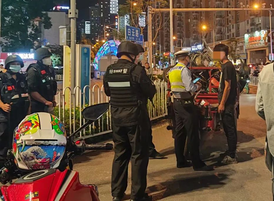 昆明交警