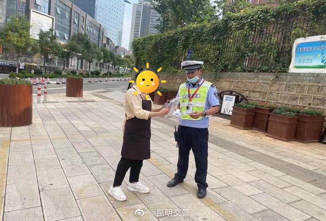 昆明交警