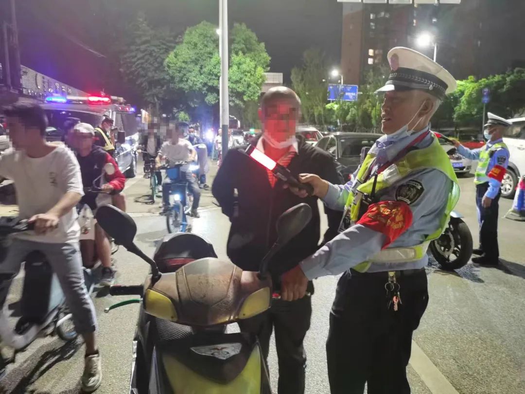昆明交警