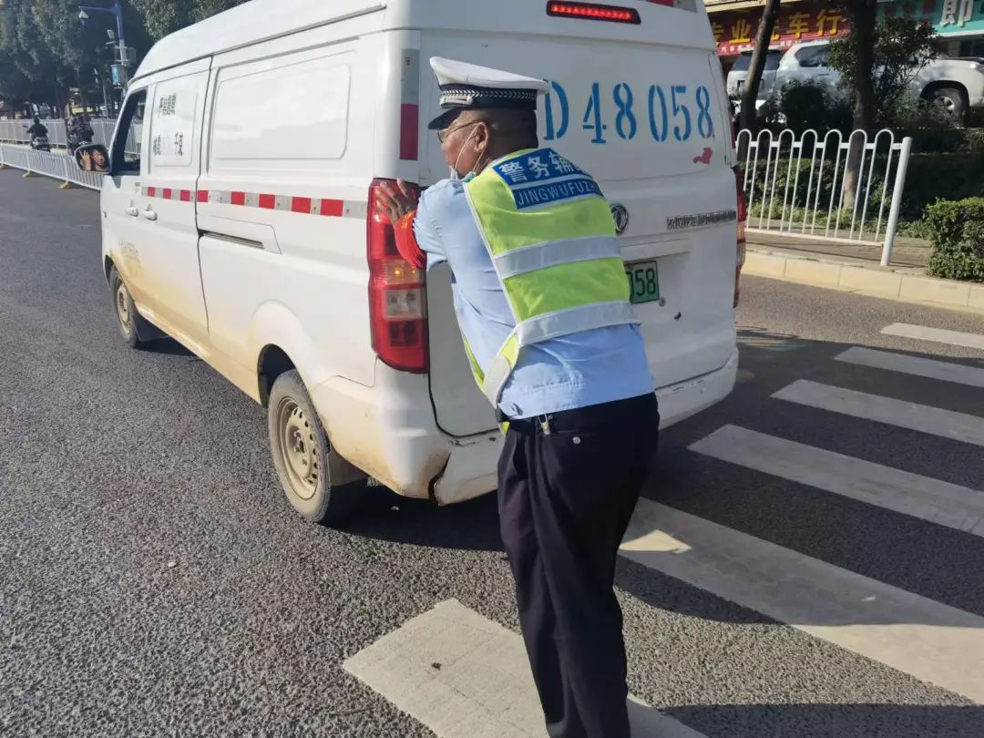 昆明交警
