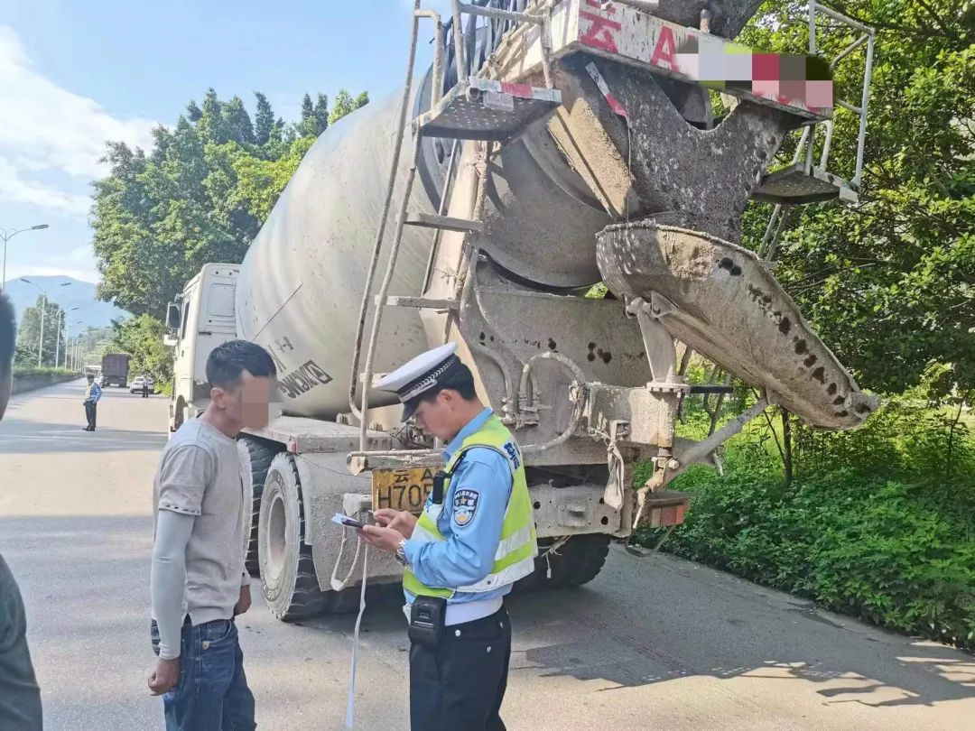 昆明交警