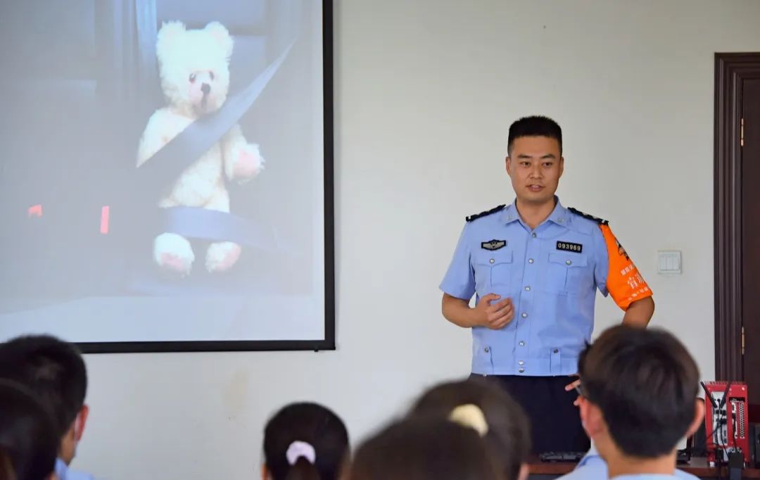 昆明交警