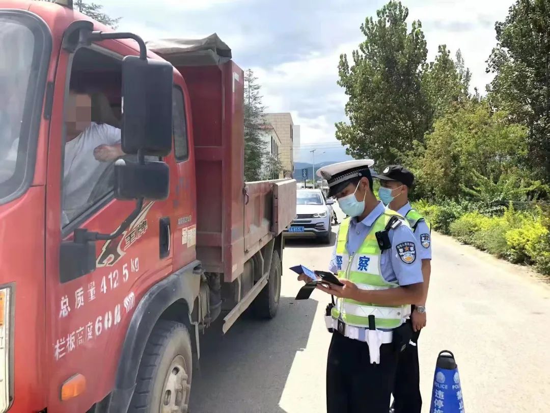 昆明交警
