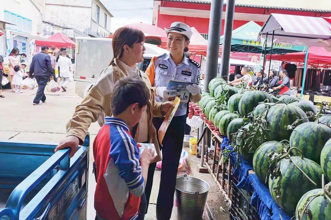 昆明交警