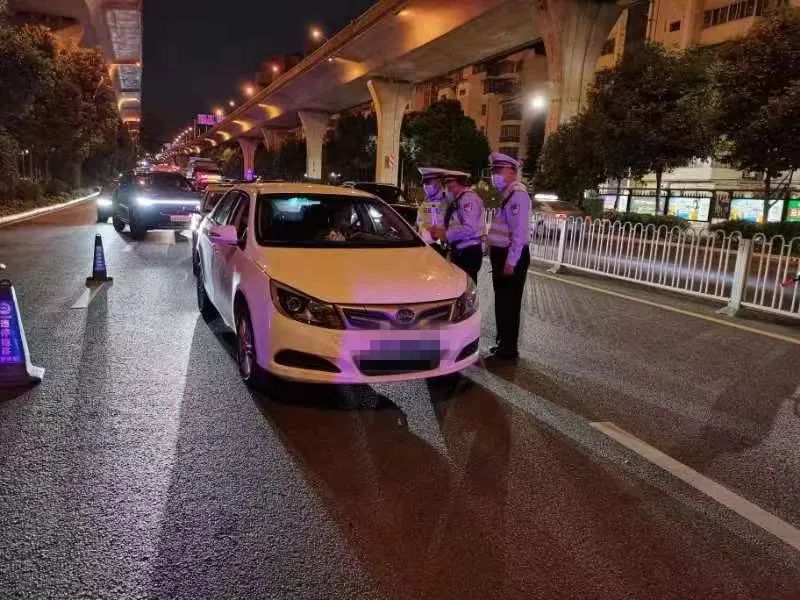 昆明交警