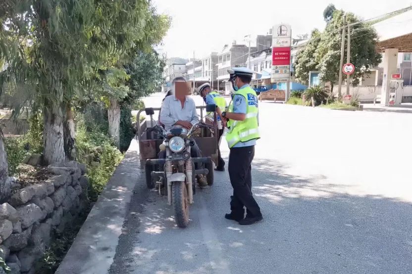 昆明交警