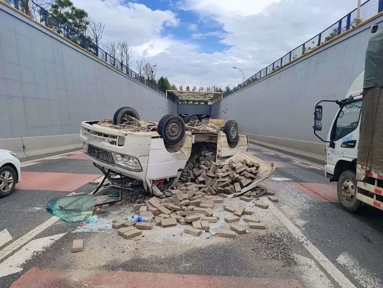 昆明交警