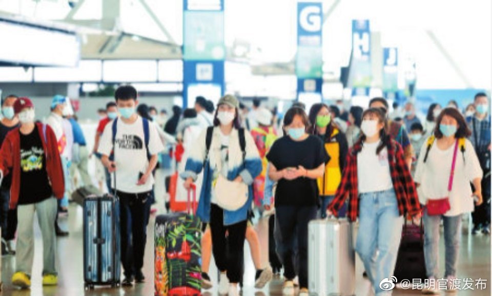 昆明长水机场7月旅客吞吐量逾300万人次