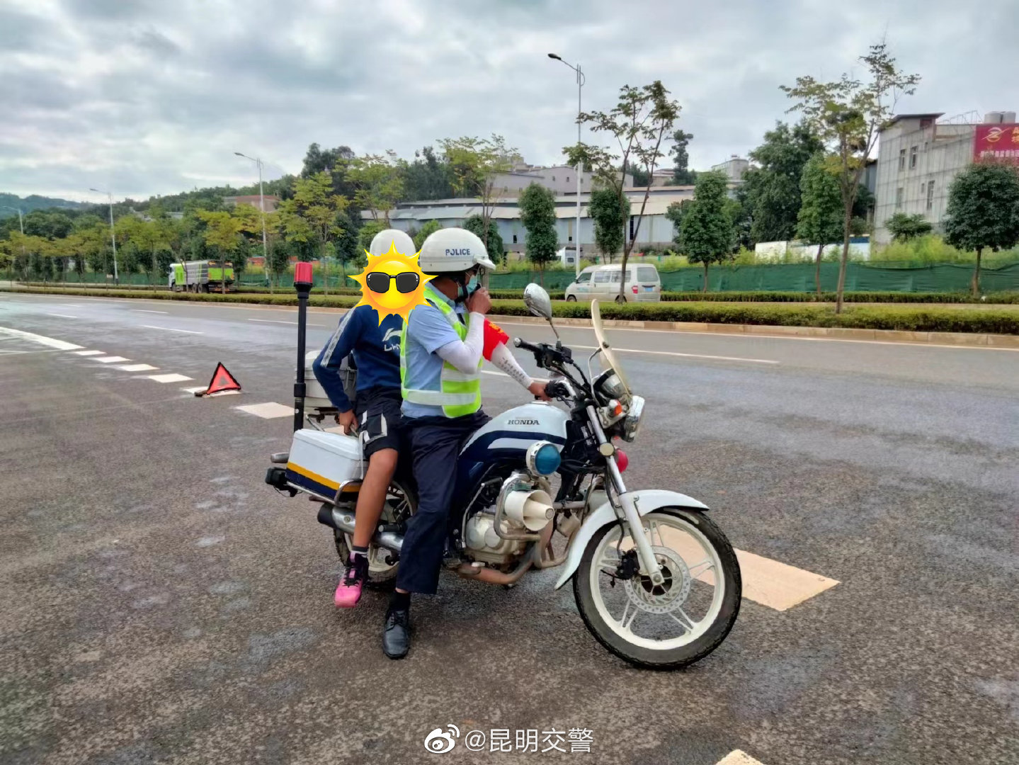 昆明交警