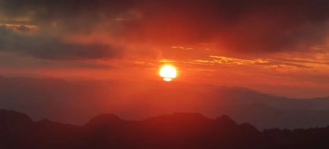 昆明轿子山旅游