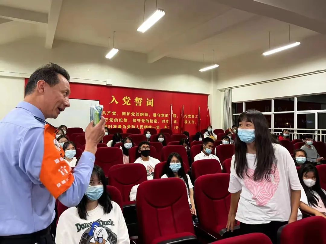 昆明交警