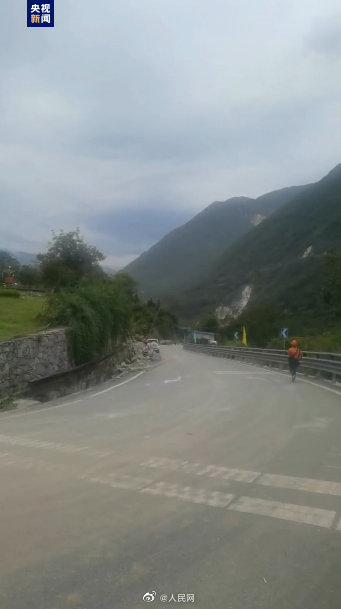 好消息！进震中磨西镇最短生命通道已抢通