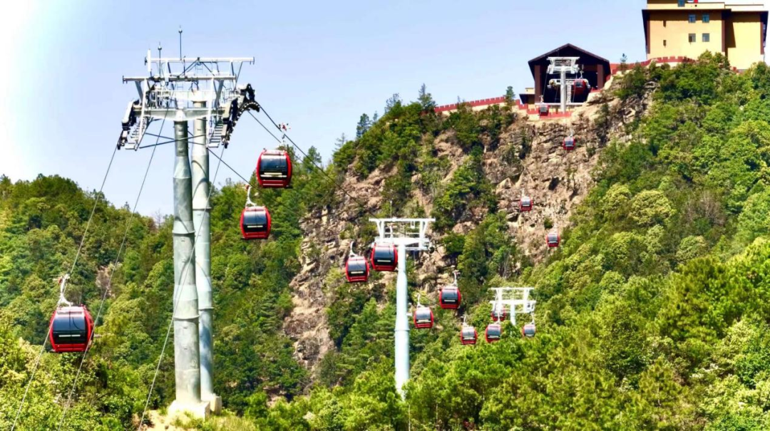 昆明轿子山旅游