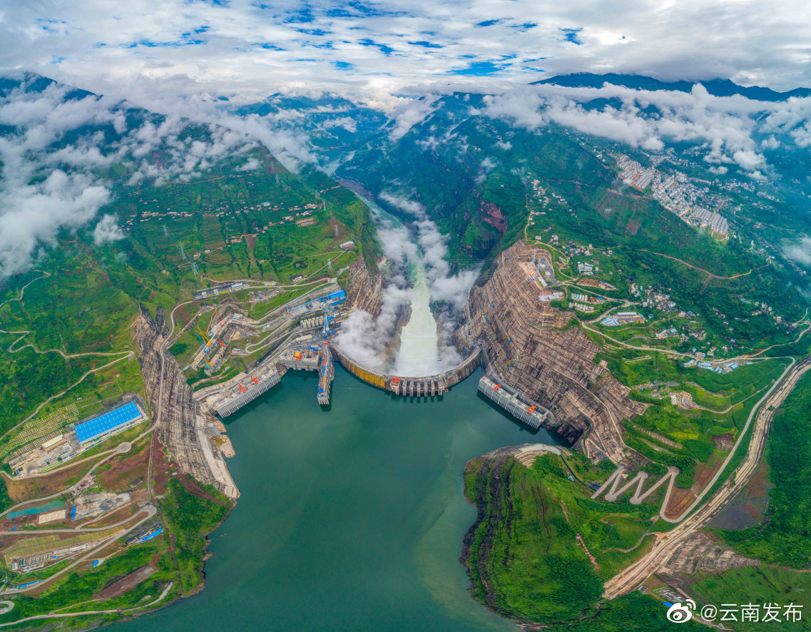 白鹤滩水电站第11台机组顺利投产