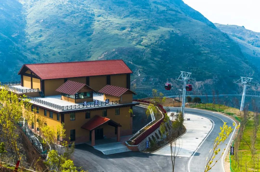 昆明轿子山旅游