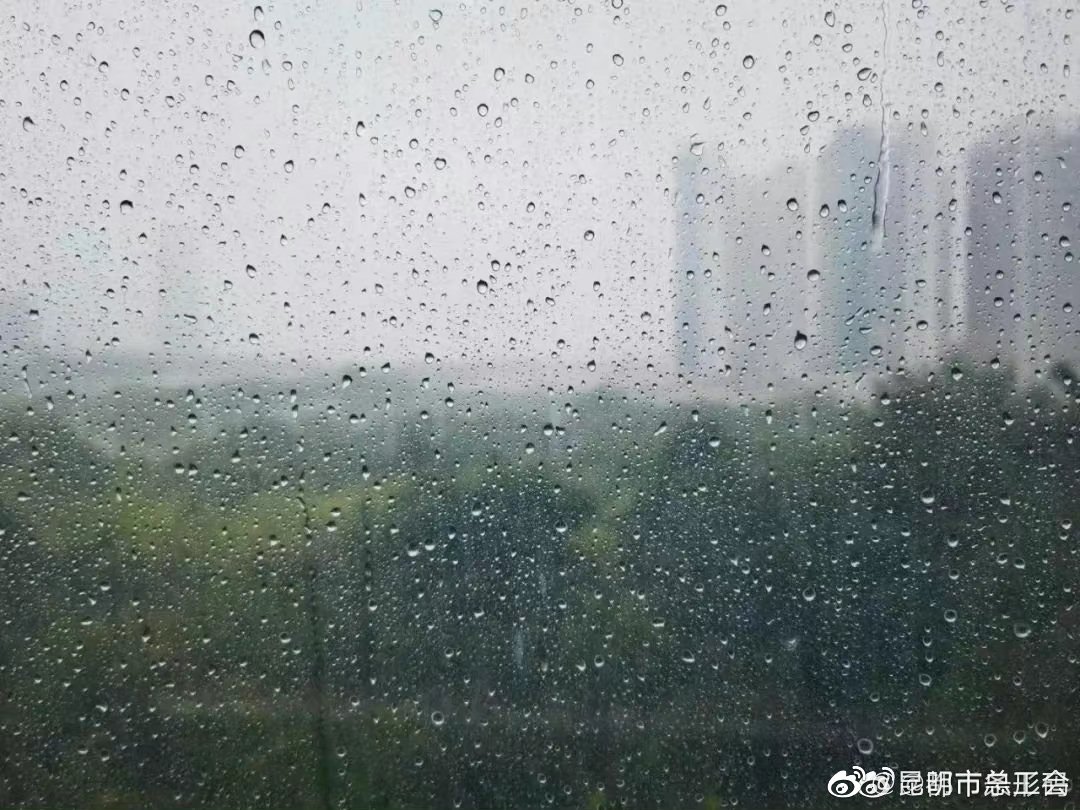 周末要泡汤？最高降4～6℃！降温降雨明天“到货”，请注意查收！