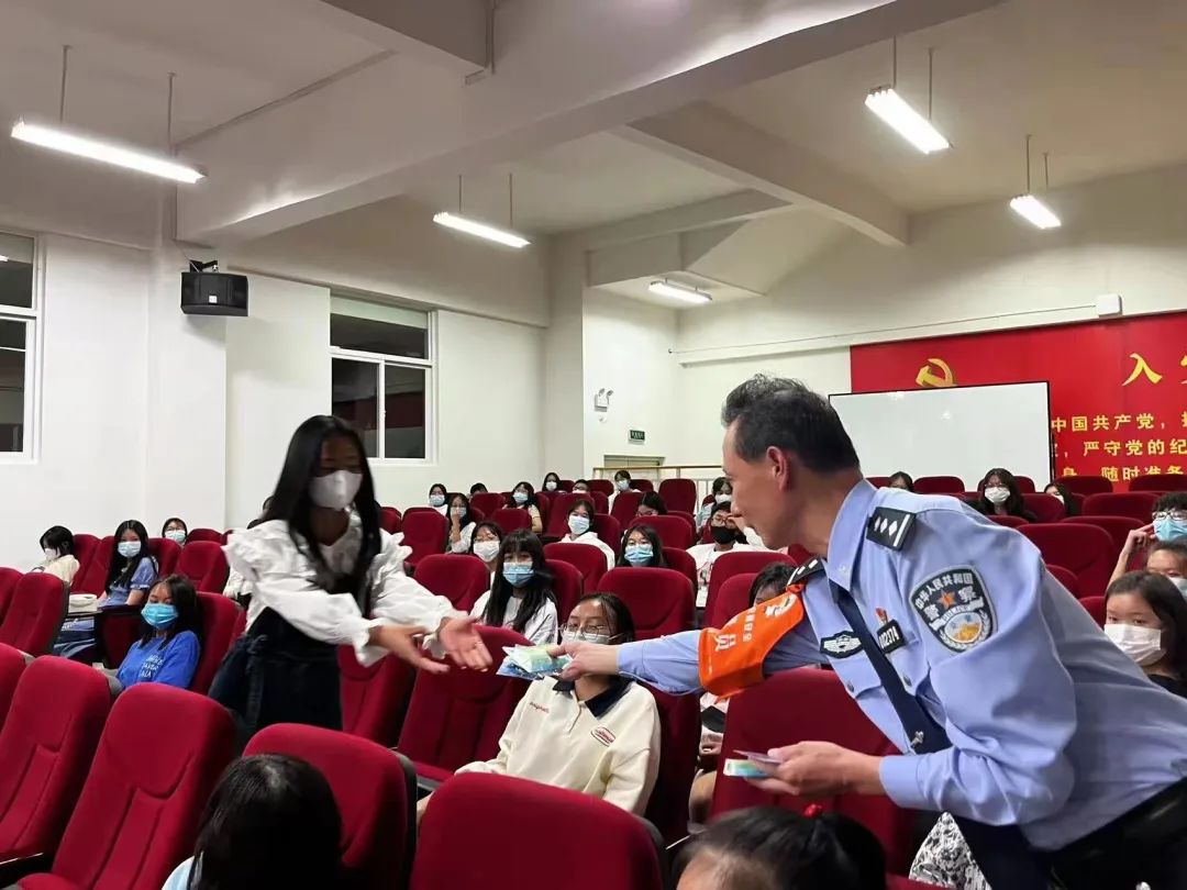 昆明交警