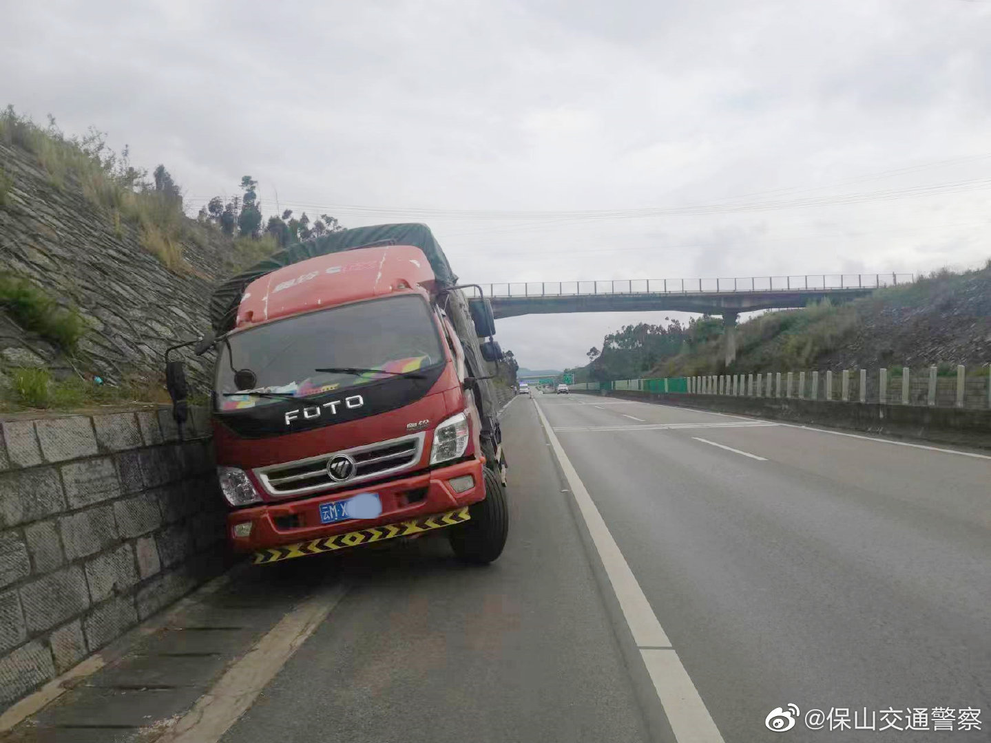 保山交通警察微博