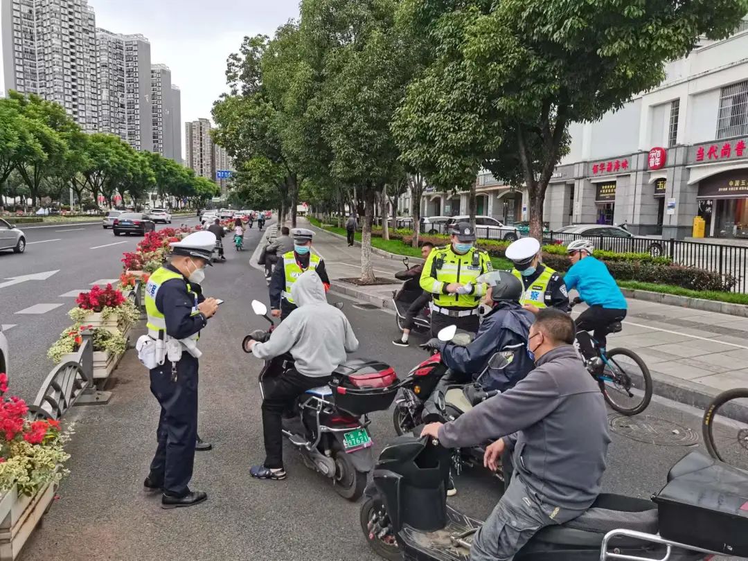 昆明交警